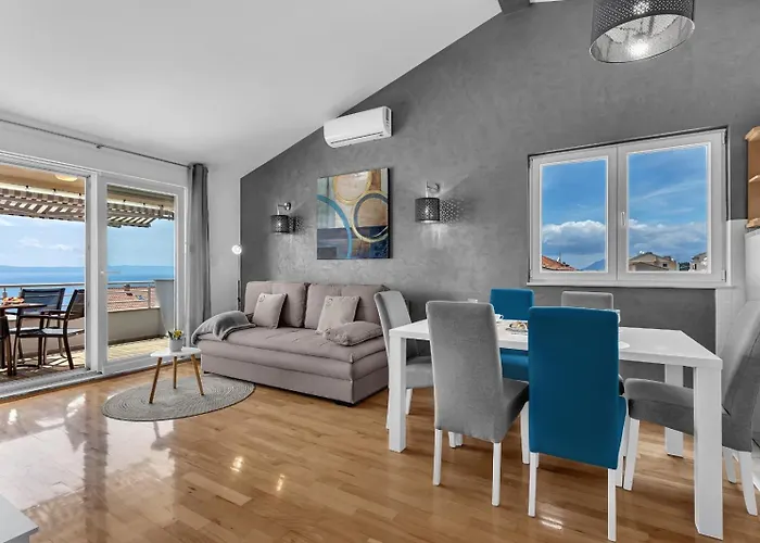 Kira Sea View Макарська