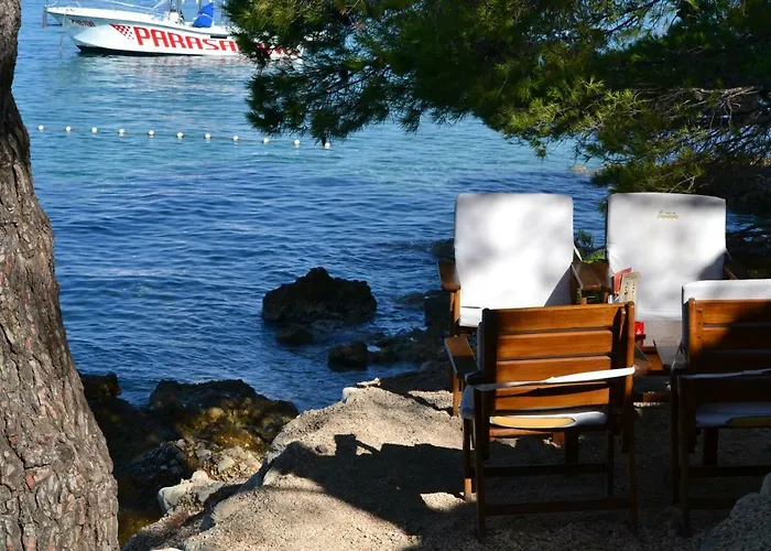 Kira Sea View Апартаменти Макарська