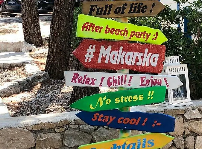 Апартаменти Kira Sea View *