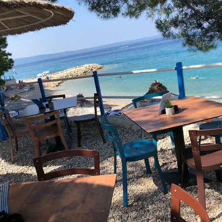 Kira Sea View * 마카르스카