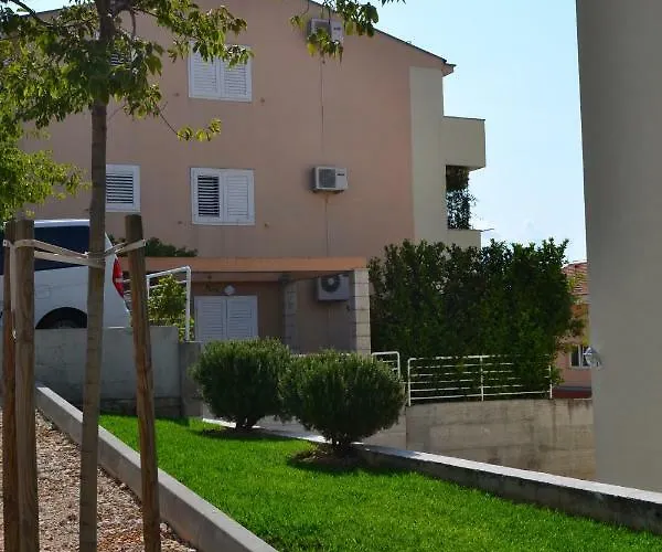 Daire Kira Sea View Makarska