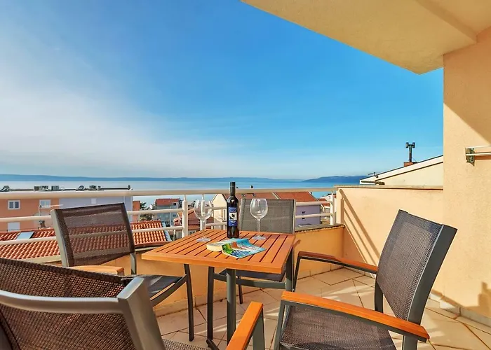 Kira Sea View アパート *